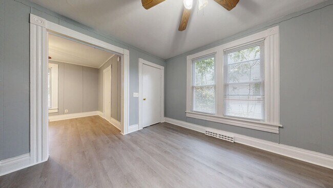 Building Photo - 2 bedroom in Shelby School District!