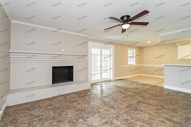 Building Photo - 6929 Mccoy Dr