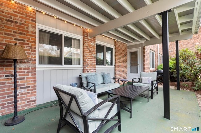 Building Photo - 132 Southport Woods Drive