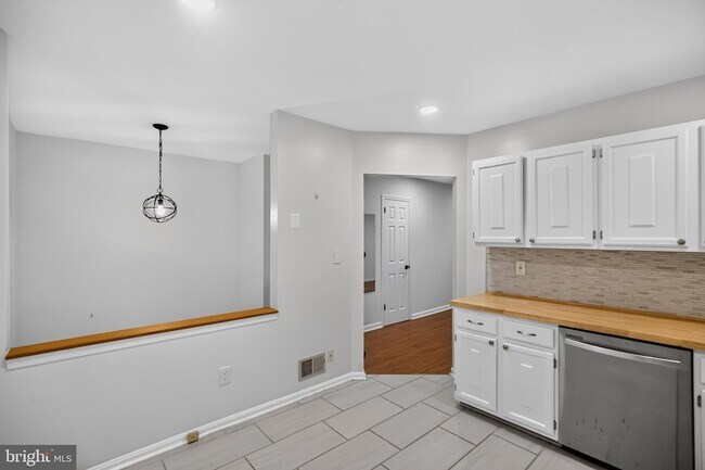 Building Photo - 51 Oak Crest Ct