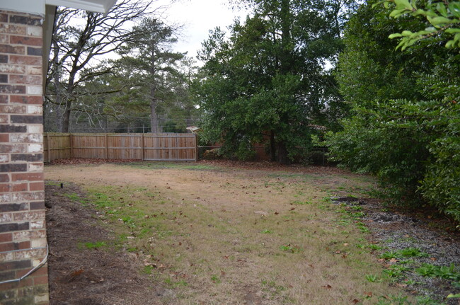 Building Photo - 221 Merrymont Dr