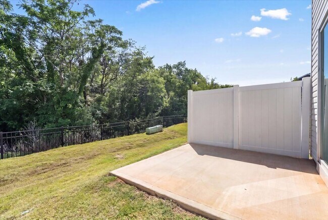 Building Photo - 4529-1 Iron Oak Ln