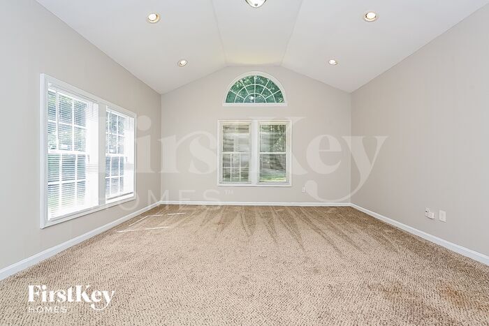Building Photo - 646 Woodknoll Ct