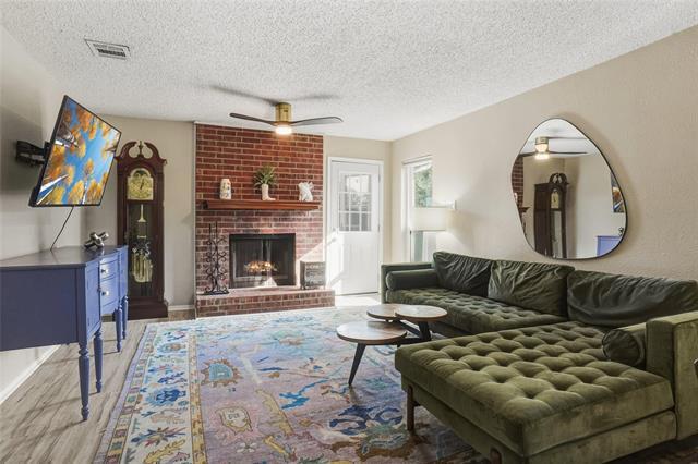 Building Photo - 702 Michol St