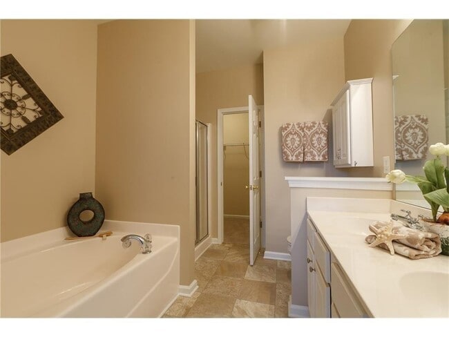 Building Photo - 393 Grayson Way