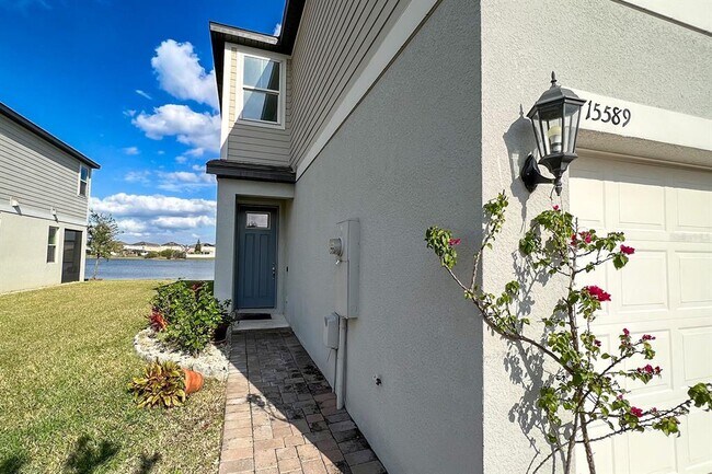 Building Photo - 15589 Willow Arbor Cir