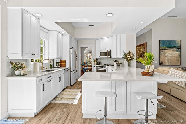 Building Photo - 4983 Garden Dr