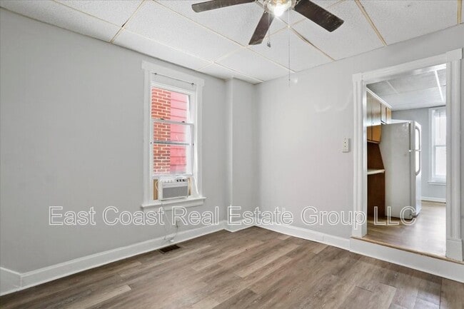 Building Photo - 805 S Potomac St