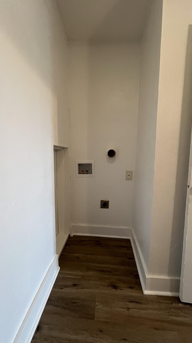 Building Photo - 214 N 19th St