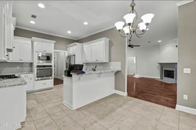 Building Photo - 172 Buckhead Dr