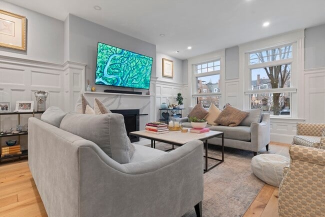 Building Photo - 1797 Beacon St