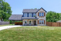 Building Photo - 1220 Bells Dr