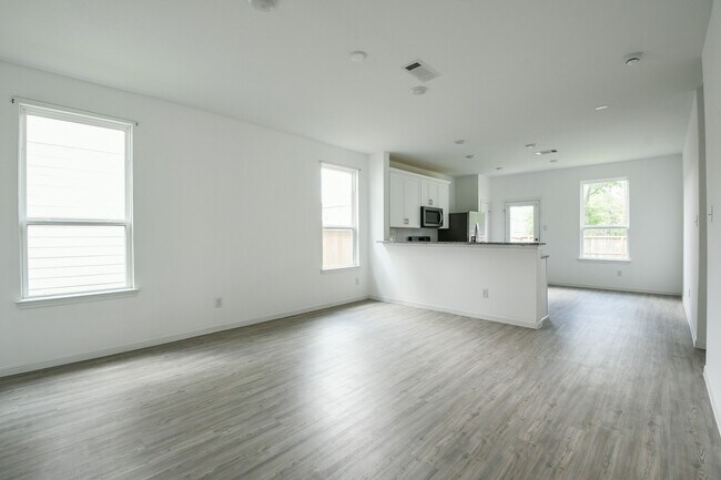 Building Photo - 21353 Rising Fawn Rd