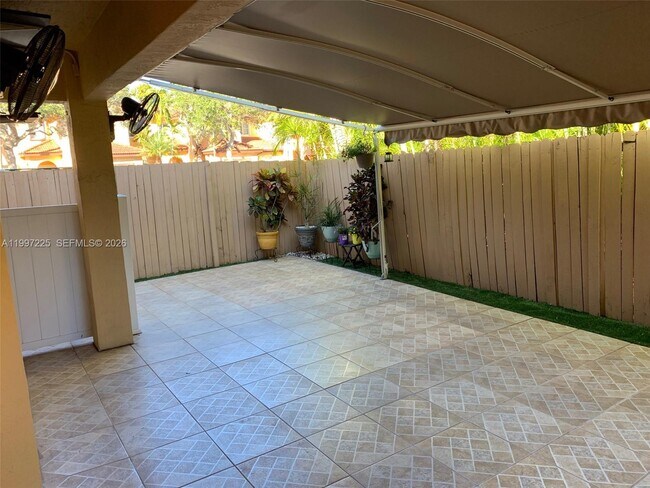 Building Photo - 194 Maple Terrace