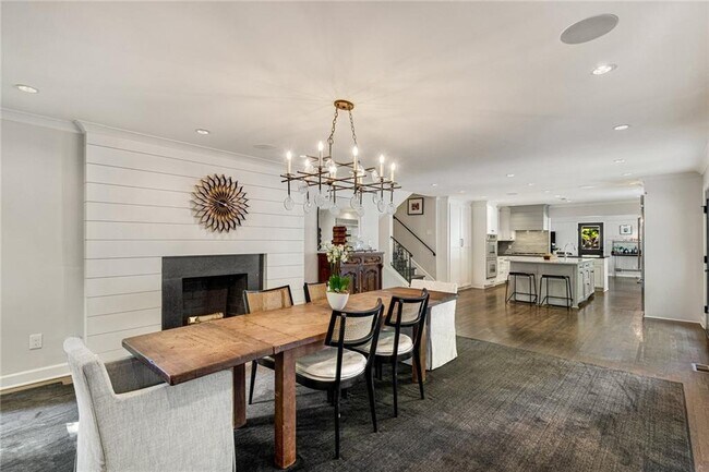 Building Photo - 1100 Kingston Dr NE