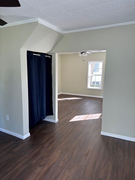 Building Photo - 120 S 4th St