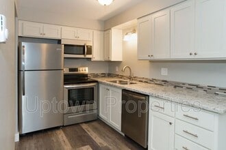 Building Photo - 2602 NE Lombard St