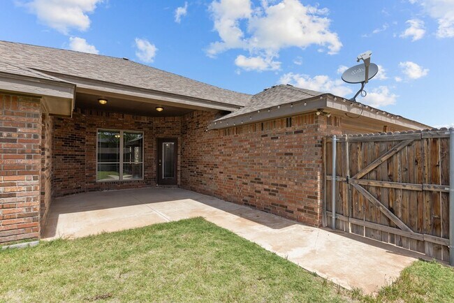 Building Photo - 2801 Savoy Pl