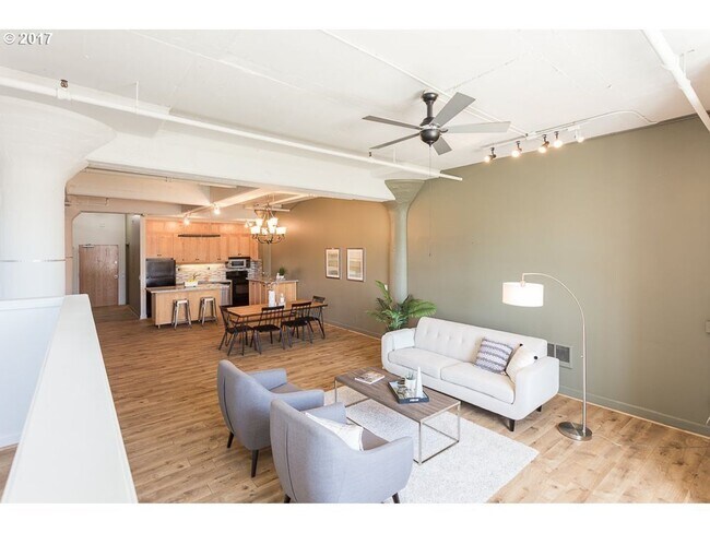 Building Photo - Historic Irving Street Lofts In The Pearl District - Top Floor Unit w/Parking/Rooftop Deck