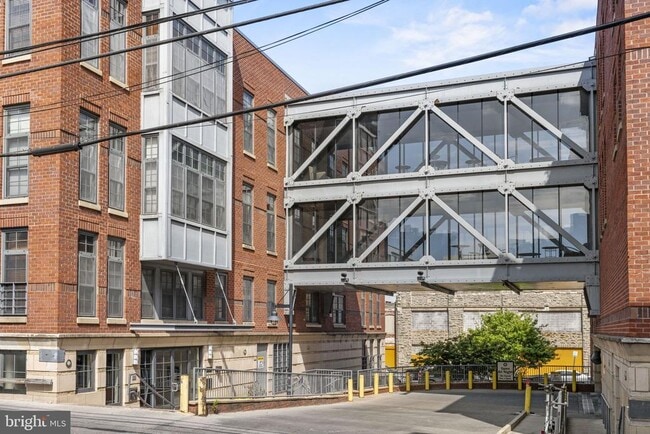 Building Photo - 2328 Champlain St NW