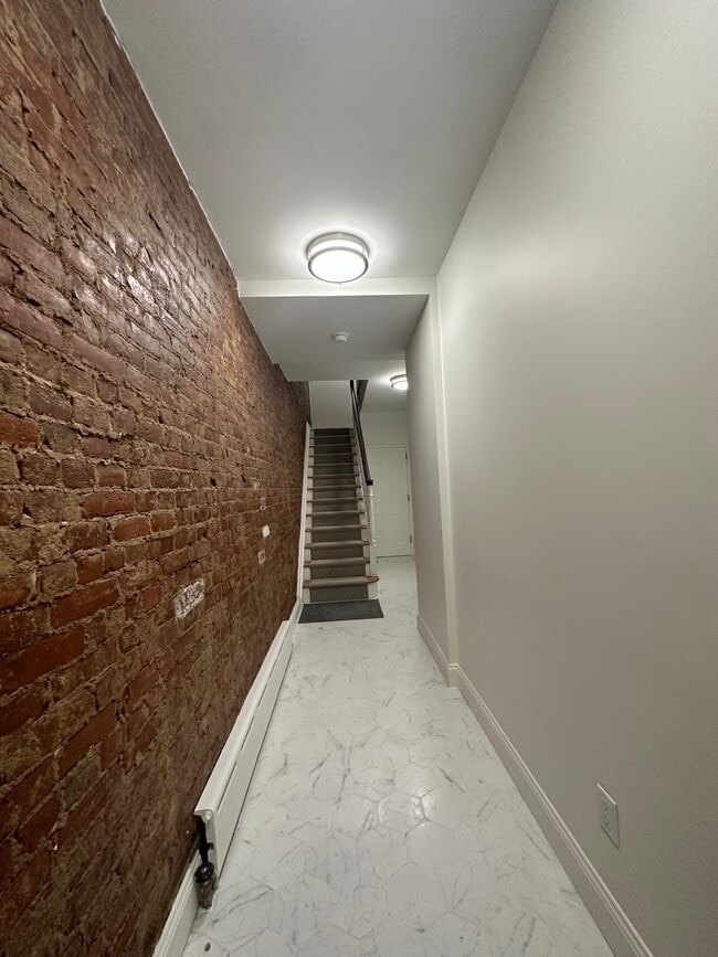 Building Photo - 207 Court St