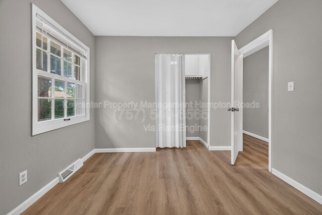 Building Photo - 4503 Leeward Dr
