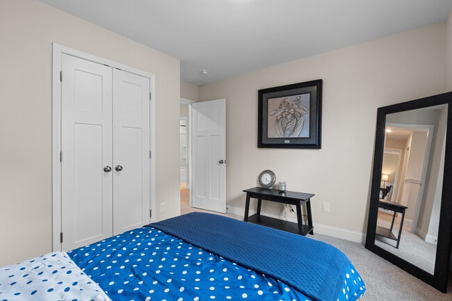 Building Photo - 152 Savannah Wood Rd