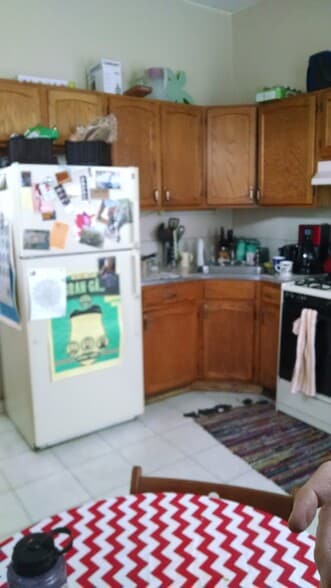 Building Photo - 1639 N Claremont Ave