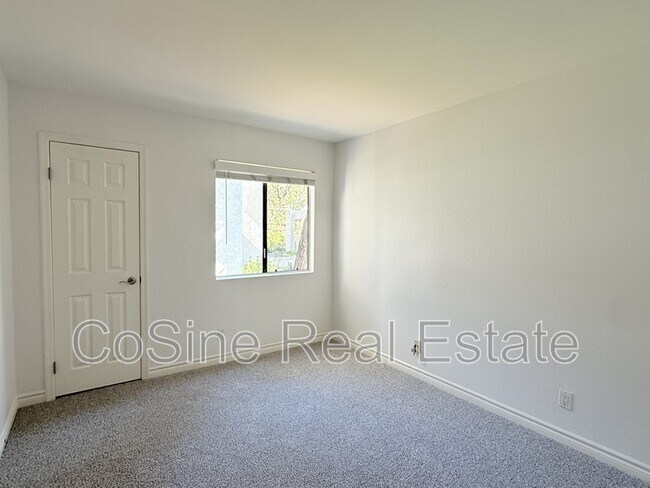 Building Photo - 9959 Azuaga St