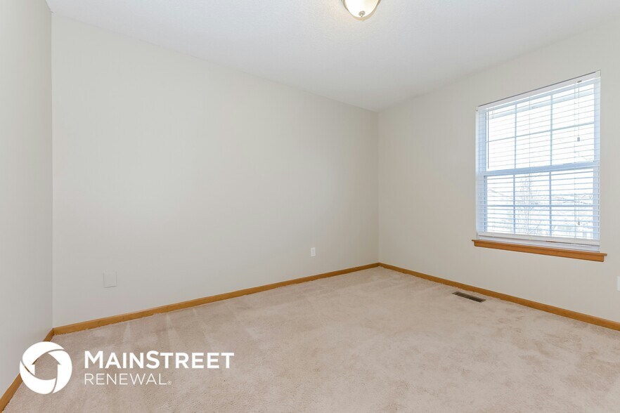 Building Photo - 1463 NW Foxboro Rd