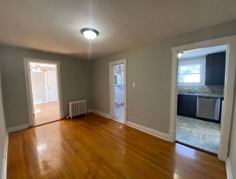 Building Photo - 4210 N Kilpatrick Ave