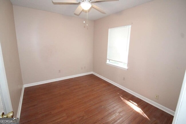 Building Photo - 105 Driftwood Ct