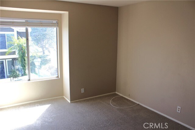 Building Photo - 45 Briarwood