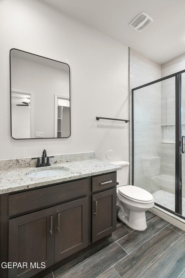 Building Photo - 14735 Pebble Hills Blvd