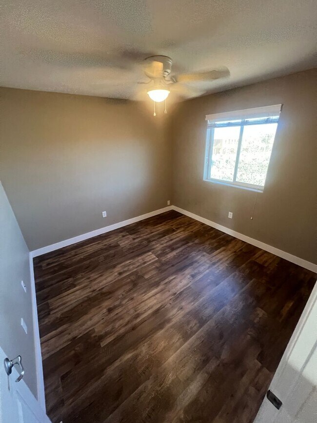 Building Photo - Located in the Southwest 3 Bed | 2.5 Bath | Loft | 2-Car Garage spacious backyard