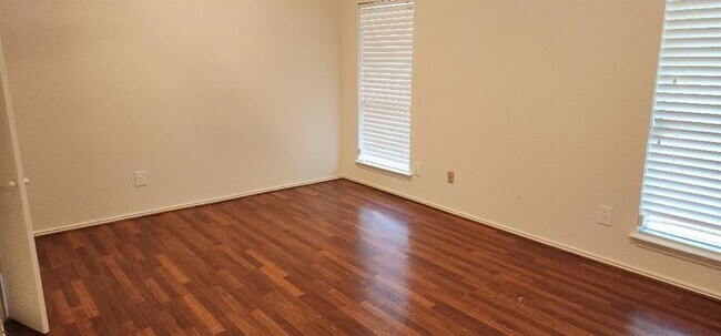 Building Photo - 22830 Indian Ridge Dr