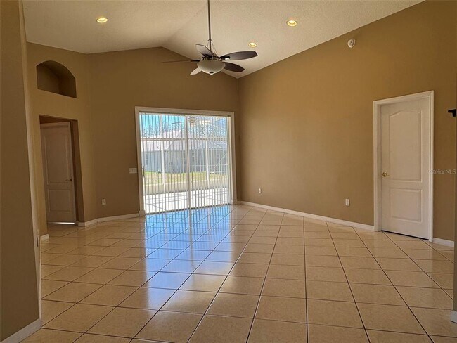 Building Photo - 3425 Canteen Ct