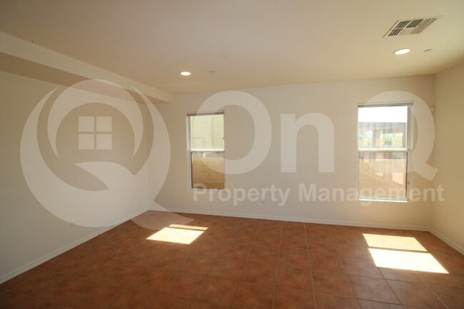 Building Photo - 779 W Calle La Bolita