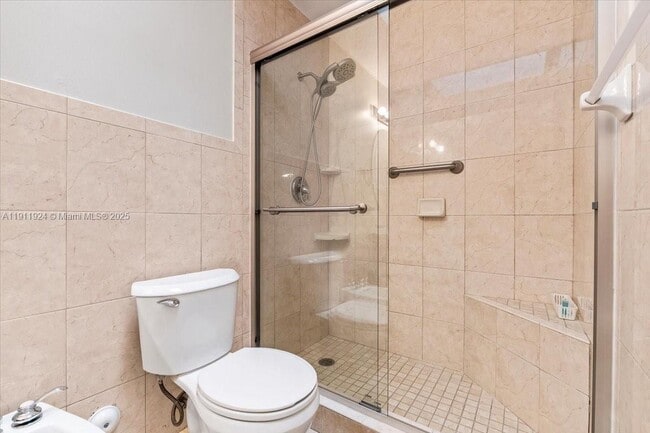 Building Photo - 2650 Scott St