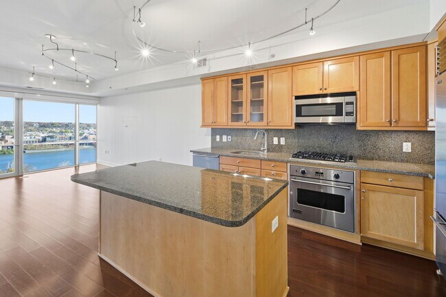 Building Photo - 1111 19th St N