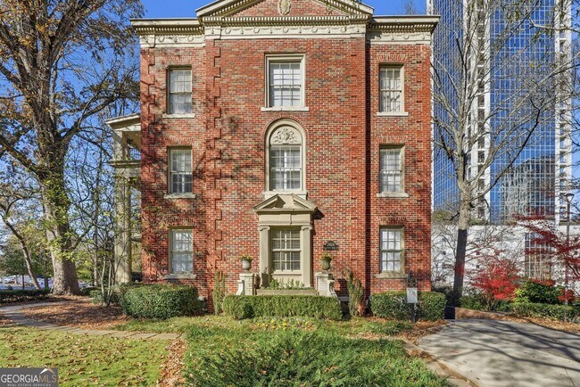 Building Photo - 2814 Peachtree Rd NW