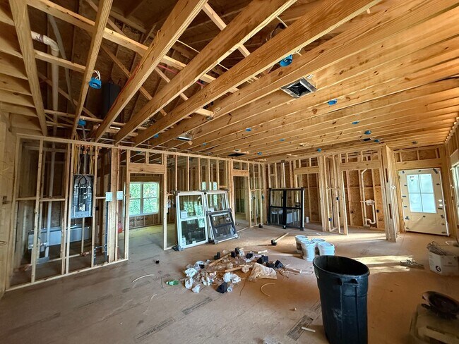 Building Photo - 1218 Rogers Rd