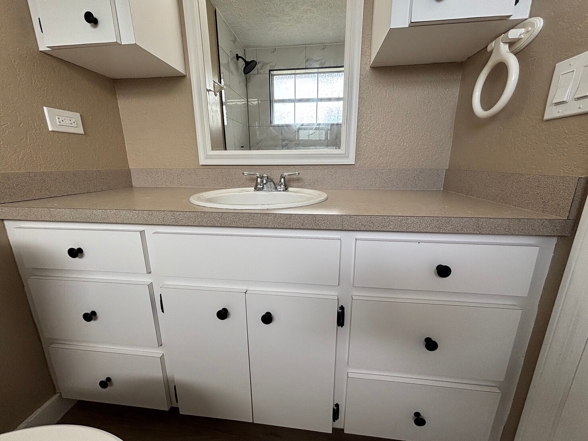 Building Photo - 1225 W Pierce St