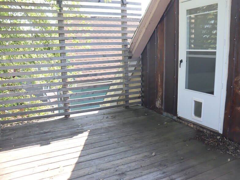 Building Photo - 20 Olcott Ave