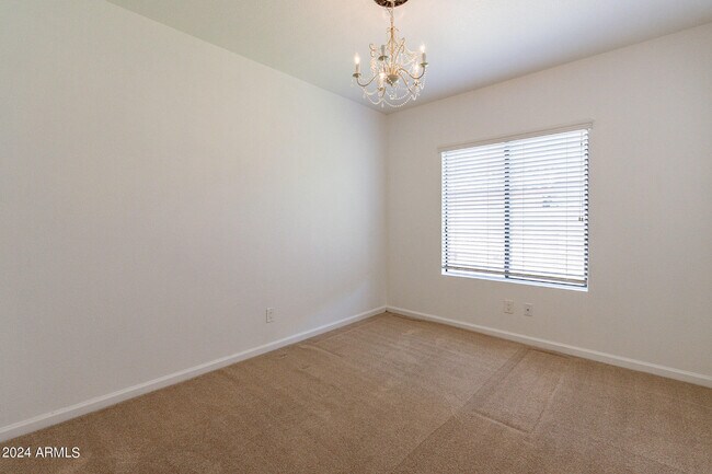 Building Photo - 1449 W Antiqua Dr