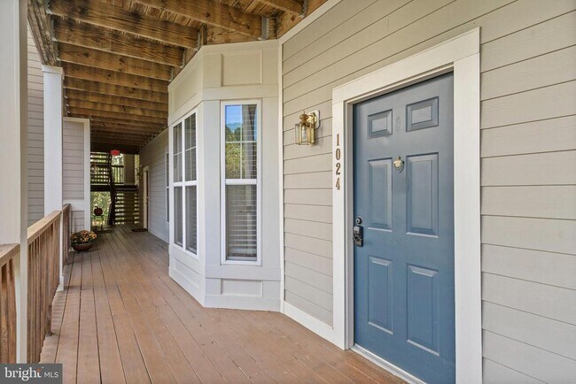 Building Photo - 1024 Leeward Way