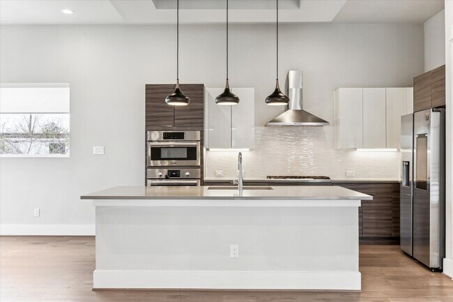 Building Photo - 1617 Wheeler Ave