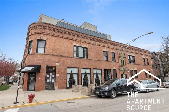 Building Photo - 2700 W Chicago Ave