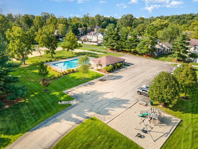 Building Photo - 1071 Stratford Ct