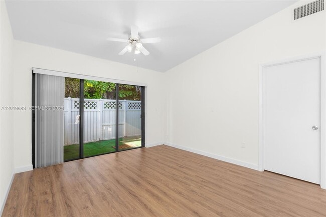 Building Photo - 3139 Coral Ridge Dr